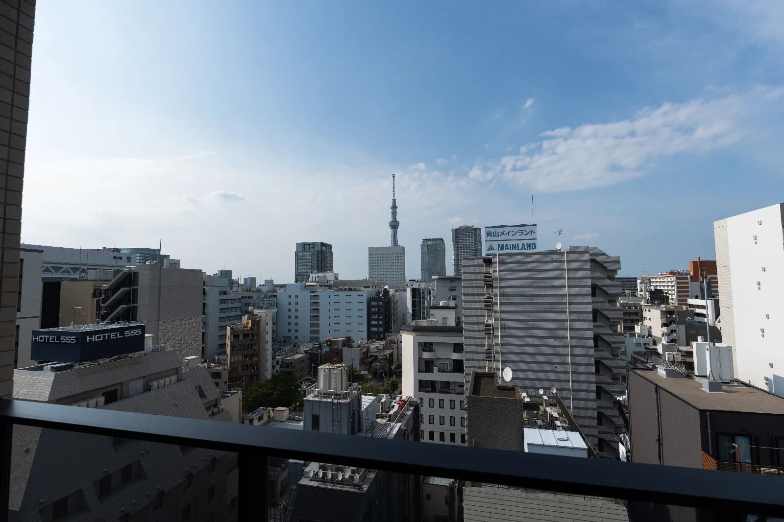 Dedicated workspace with high-speed Wi-Fi in a Tokyo furnished residence