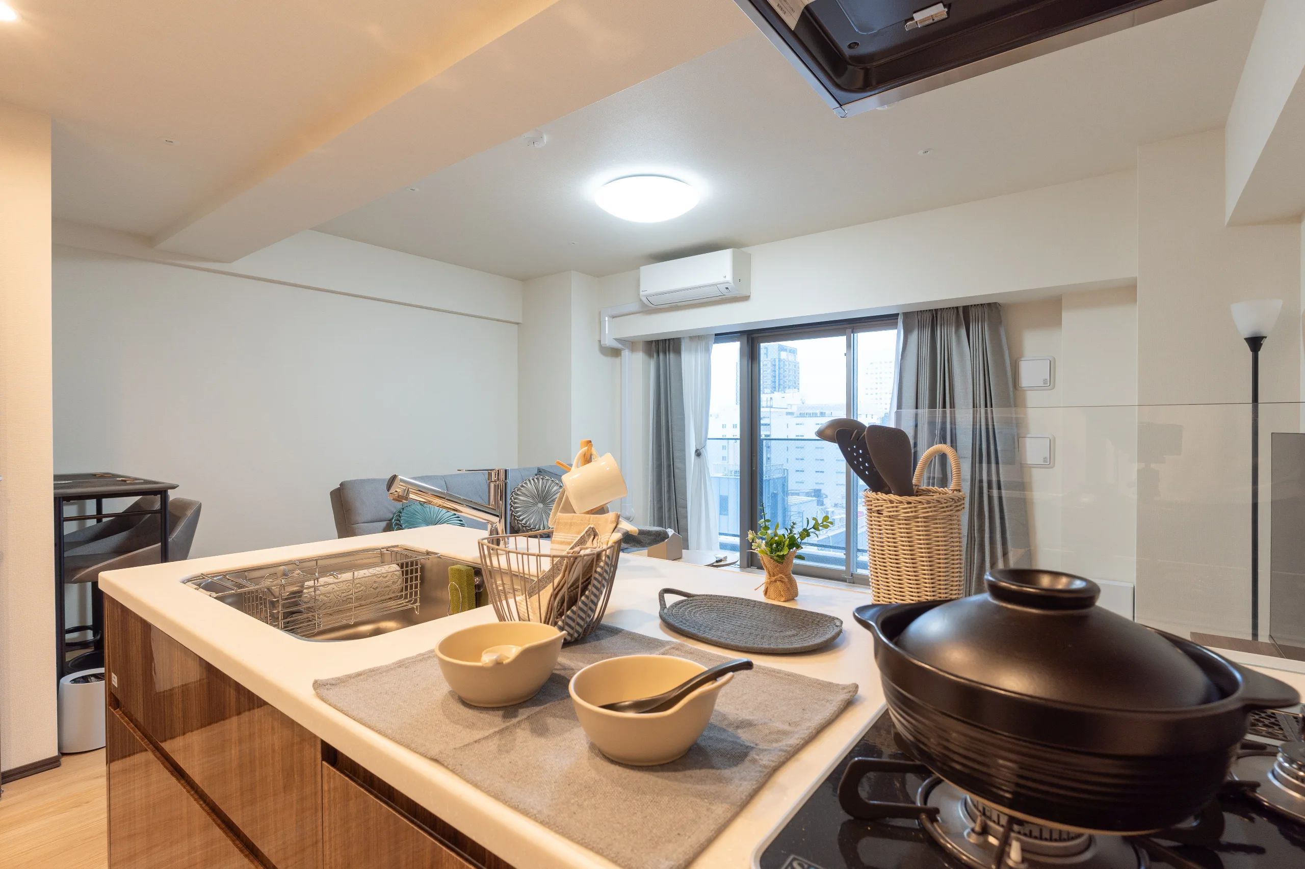 BK 1101 | Skytree View — wide room view